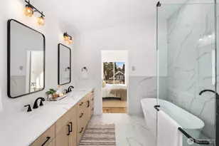 520 N 102nd St, Seattle, WA 98133 - Photo 11