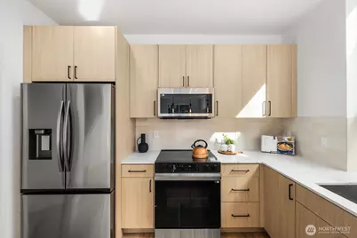520 N 102nd Street, Seattle, WA 98133 - Photo 7