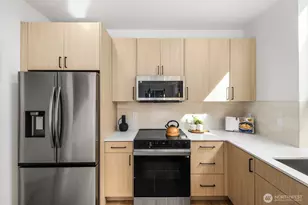 520 N 102nd St, Seattle, WA 98133 - Photo 7