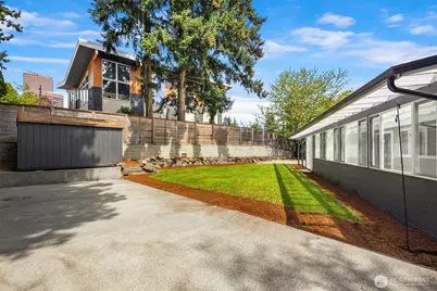79 110th Ave SE, Bellevue, WA 98004 - Photo 27