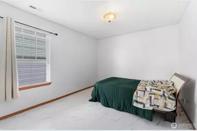 205 NE Silvernail St, Orting, WA 98360 - Photo 19