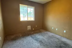 5712 S Augusta St, Seattle, WA 98178 - Photo 9