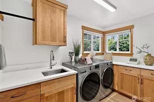 7247 SE 29th St, Mercer Island, WA 98040 - Photo 27