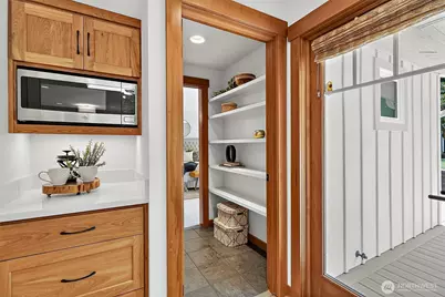 7247 SE 29th Street, Mercer Island, WA 98040 - Photo 13
