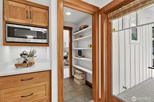 7247 SE 29th St, Mercer Island, WA 98040 - Photo 13