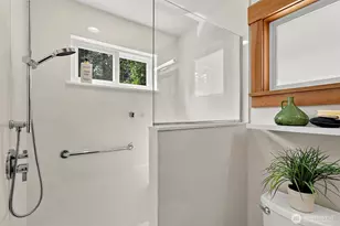 7247 SE 29th St, Mercer Island, WA 98040 - Photo 21