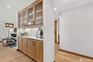 7247 SE 29th St, Mercer Island, WA 98040 - Photo 11