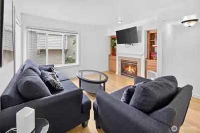 226 B 26th Avenue E, Seattle, WA 98112 - Photo 3