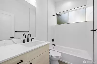 12013 36th Avenue NE, Seattle, WA 98125 - Photo 15