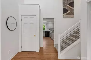 11715 SE 61st Pl, Bellevue, WA 98006 - Photo 3