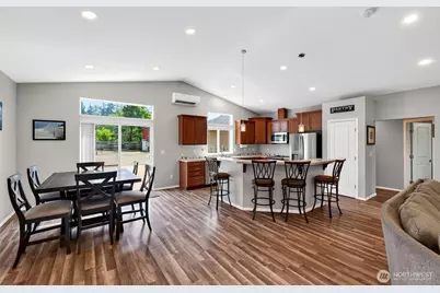 10516 36th Street E, Edgewood, WA 98372 - Photo 15