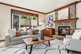 2058 211th Pl SE, Sammamish, WA 98075 - Photo 9