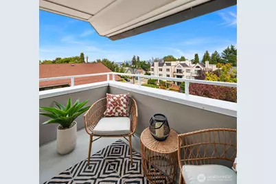 2115 California Avenue SW #402, Seattle, WA 98116 - Photo 7