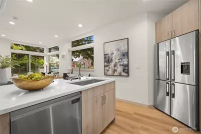 7005 9th Avenue NE, Seattle, WA 98115 - Photo 15