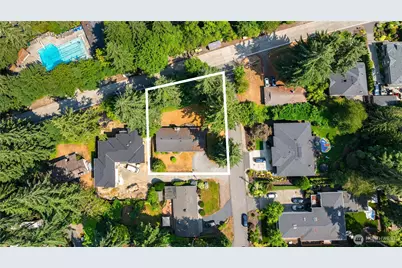10466 SE 19th Street, Bellevue, WA 98004 - Photo 1