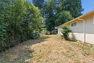 1911 Sheridan Rd, Bremerton, WA 98310 - Photo 17