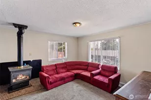 1911 Sheridan Rd, Bremerton, WA 98310 - Photo 3