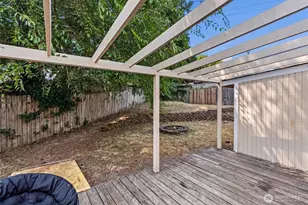 1911 Sheridan Rd, Bremerton, WA 98310 - Photo 15