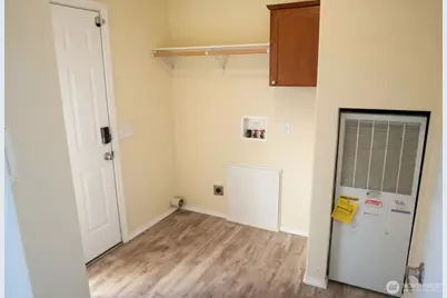 2011 E 95th St, Tacoma, WA 98445 - Photo 11
