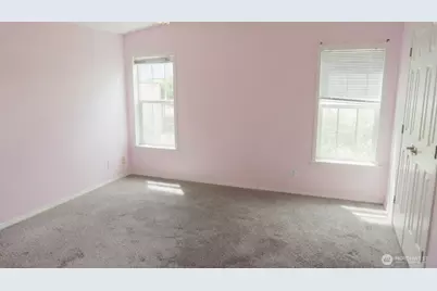 2011 E 95th St, Tacoma, WA 98445 - Photo 5