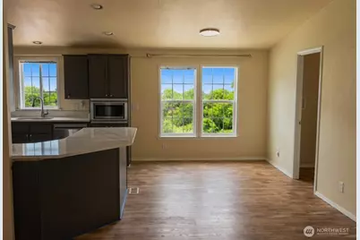 2011 E 95th St, Tacoma, WA 98445 - Photo 3