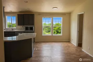2011 E 95th St, Tacoma, WA 98445 - Photo 3