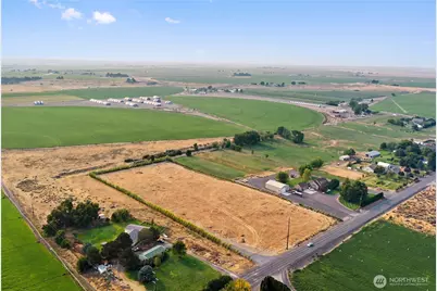 1588 NE E Road, Moses Lake, WA 98837 - Photo 1
