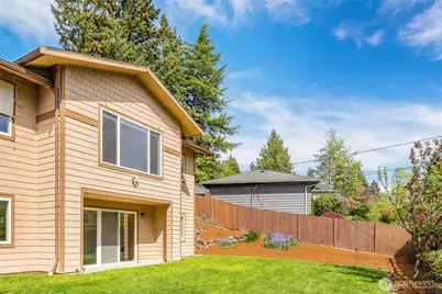16204 Main Street, Bellevue, WA 98008 - Photo 23