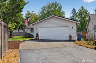 408 Amberwood Cir, Sultan, WA 98294 - Photo 3