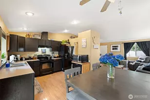 408 Amberwood Cir, Sultan, WA 98294 - Photo 15