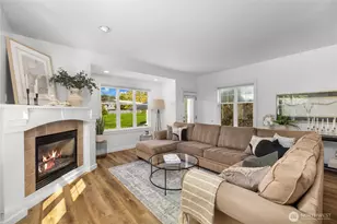 1827 Parade Grounds Ave NE, Bainbridge Island, WA 98110 - Photo 3