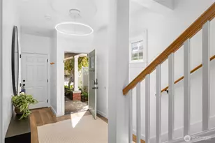 1827 Parade Grounds Ave NE, Bainbridge Island, WA 98110 - Photo 11