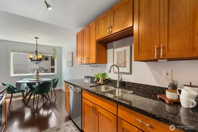 10110 Greenwood Avenue N #204, Seattle, WA 98133 - Photo 11