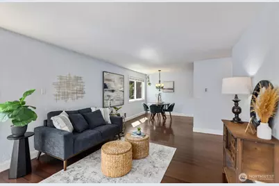 10110 Greenwood Avenue N #204, Seattle, WA 98133 - Photo 5