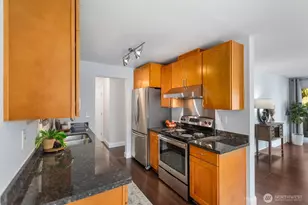 10110 Greenwood Ave N, Seattle, WA 98133 - Photo 9