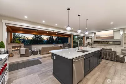 11822 Holmes Point Drive NE, Kirkland, WA 98034 - Photo 3