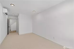 7009 9th Ave NE, Seattle, WA 98115 - Photo 11