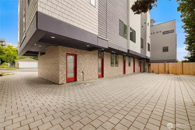 7009 9th Avenue NE, Seattle, WA 98115 - Photo 29