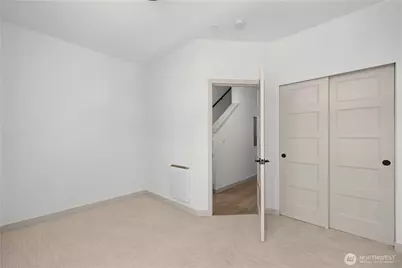 7009 9th Avenue NE, Seattle, WA 98115 - Photo 19