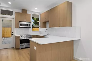 7009 9th Ave NE, Seattle, WA 98115 - Photo 7