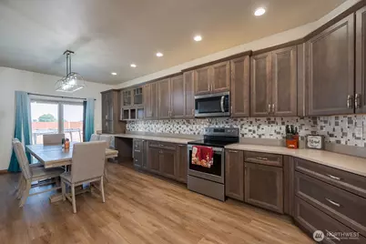 121 Scenic Drive NE, Moses Lake, WA 98837 - Photo 9