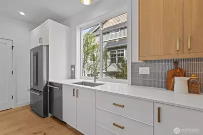 2220 B NW 62nd Street, Seattle, WA 98107 - Photo 15
