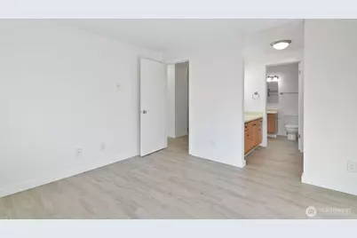 16817 Larch Way #C202, Lynnwood, WA 98037 - Photo 11