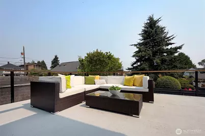 7008 Linden Avenue N, Seattle, WA 98103 - Photo 37