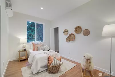 7008 Linden Avenue N, Seattle, WA 98103 - Photo 21