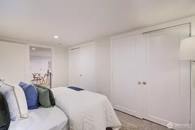 7008 Linden Avenue N, Seattle, WA 98103 - Photo 31