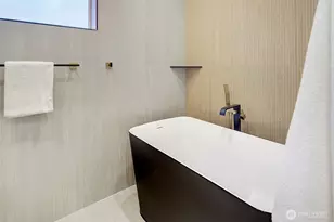 7008 Linden Ave N, Seattle, WA 98103 - Photo 19