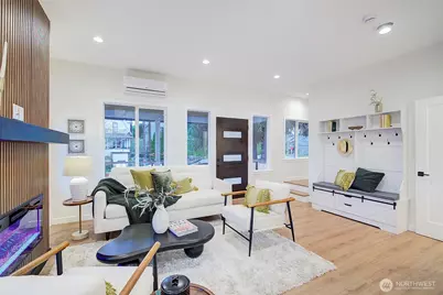 7008 Linden Avenue N, Seattle, WA 98103 - Photo 5