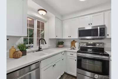 2000 Village Green Drive #3, Mill Creek, WA 98012 - Photo 15