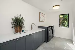 12416 NE 72nd St, Kirkland, WA 98033 - Photo 27